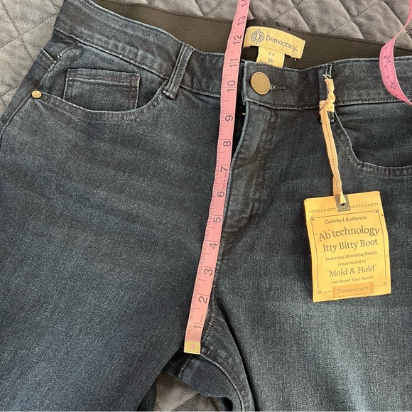 Democracy Ab Technology Itty Bitty Boot Jeans Women’s Size 14 Dark Wash CL - Picture 6 of 13